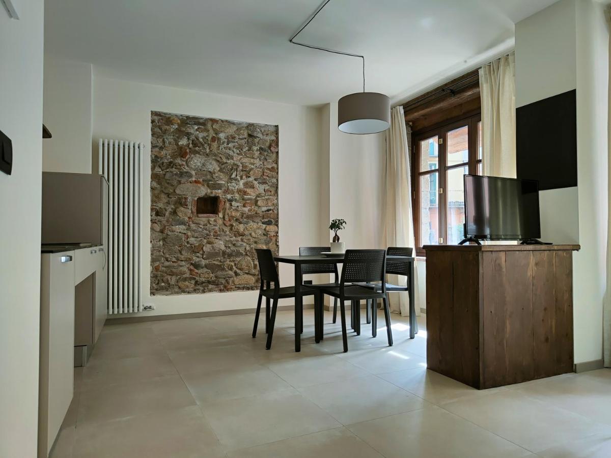 Domus Acaja Appartement Pinerolo Buitenkant foto